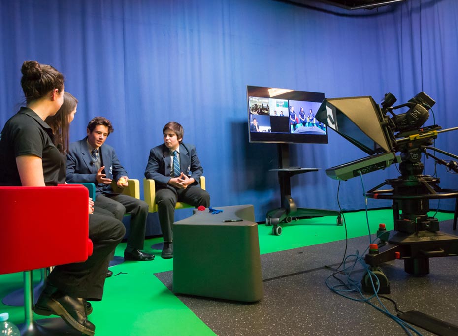 Students experience cutting-edge of design technology aided by Questacon’s Schmidt Studio